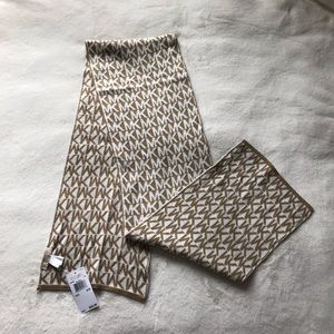 Michael Kors • Scarf